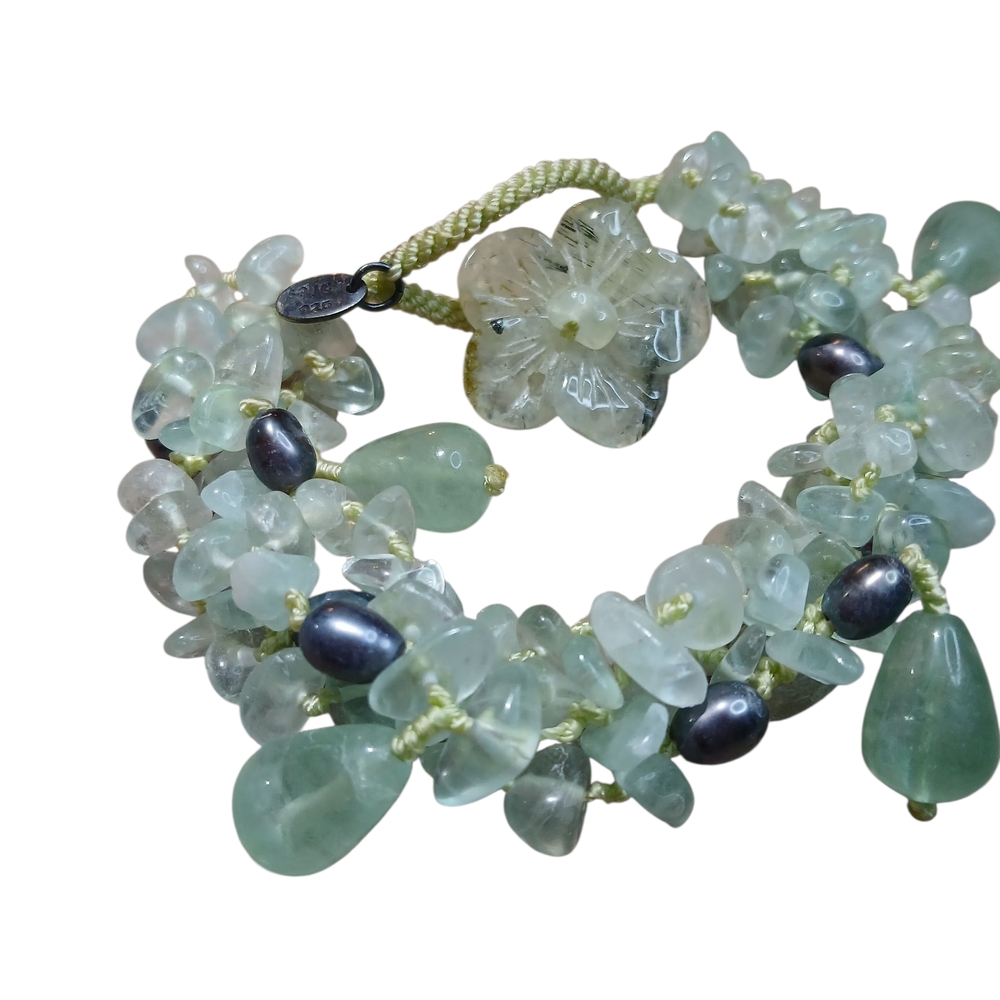 Chic Floral Green and Black Beaded Bracelet